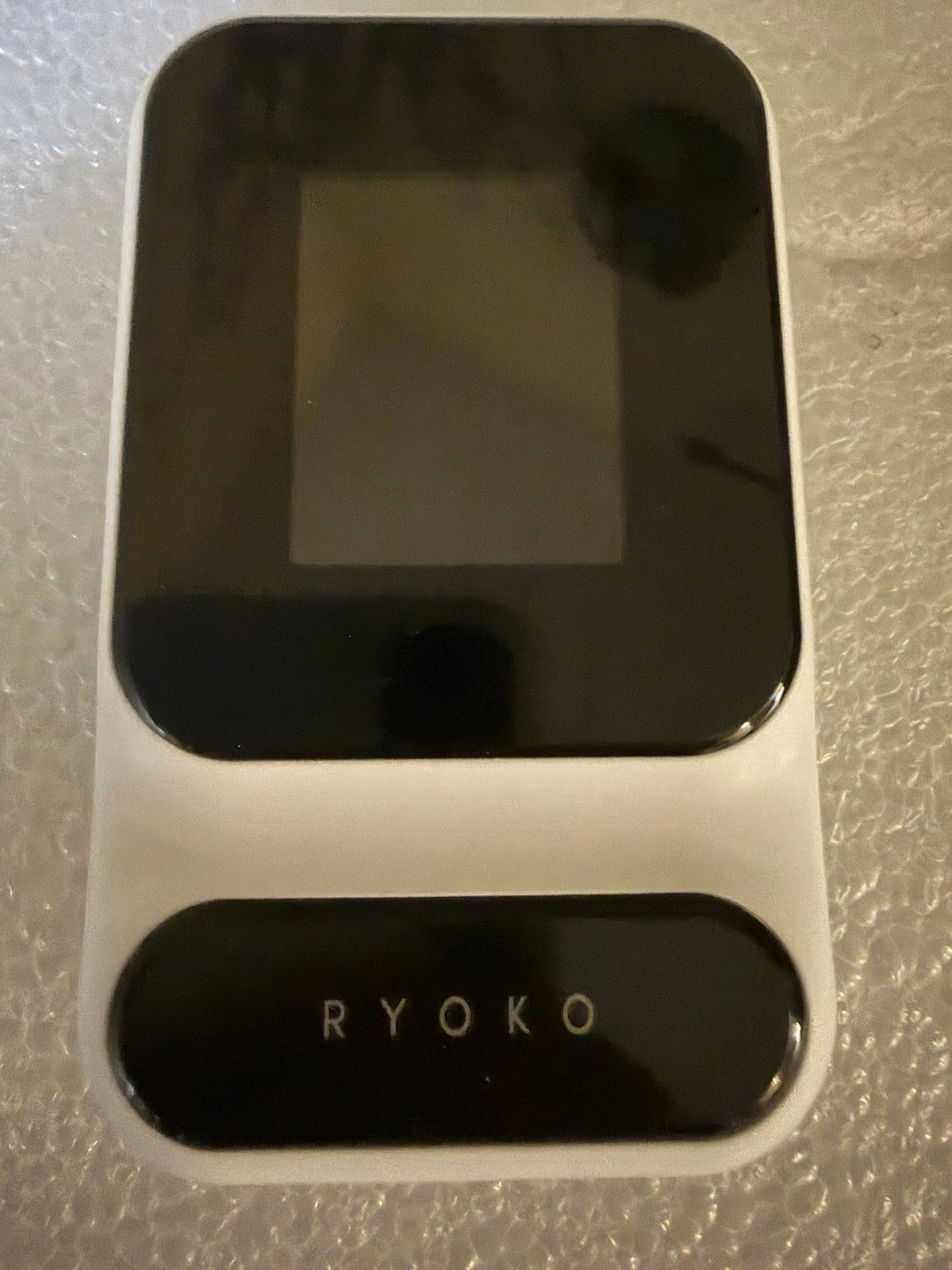 RYOKO PRO High-Speed Portable 4G LTE Wi-Fi Router + Docking Station 4