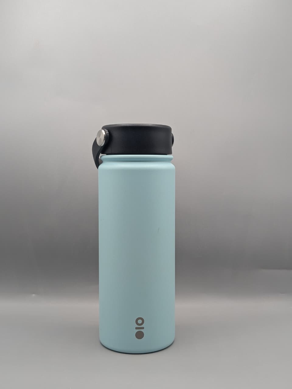 Brio Bottle, specifically a vacuum-insulated stainless steel water bottle (530ml) 4