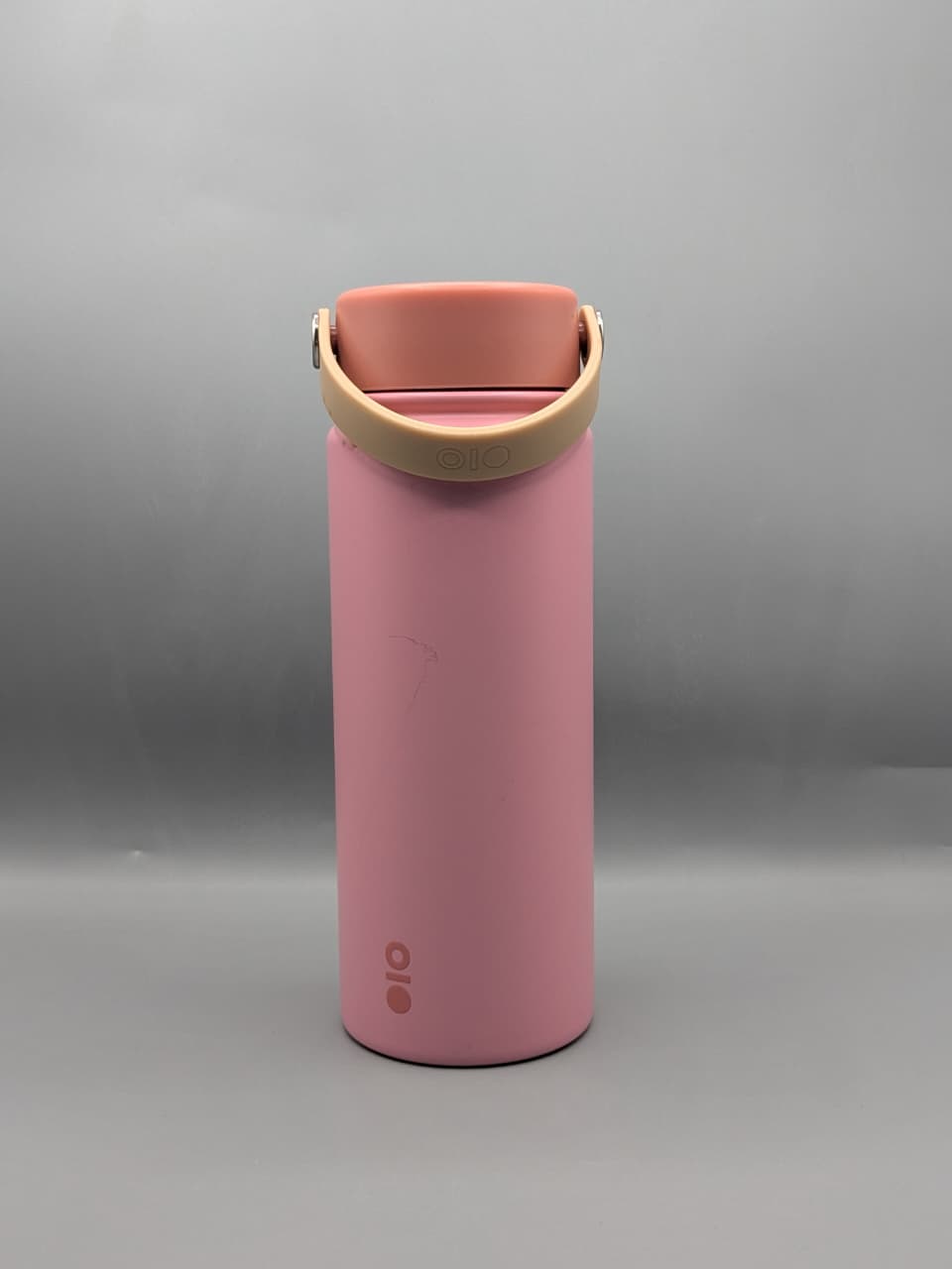 Brio Bottle, specifically a vacuum-insulated stainless steel water bottle (530ml) 3