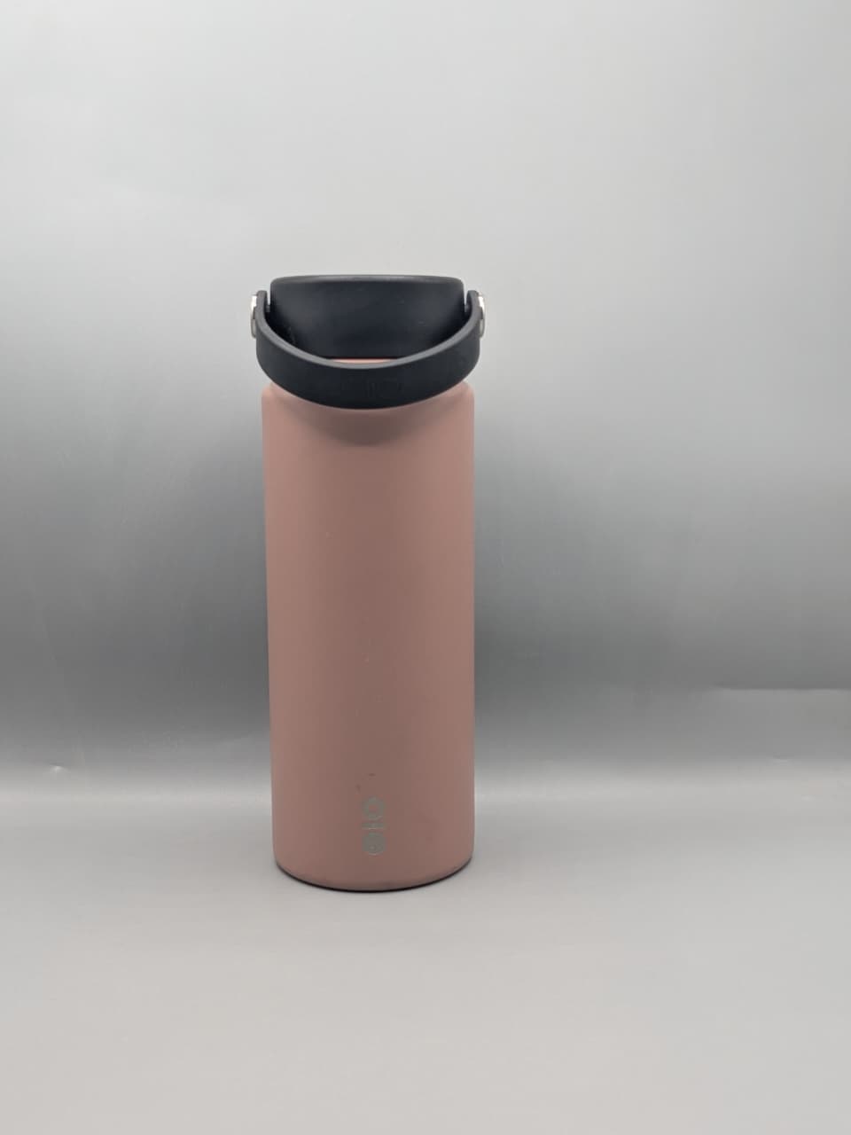 Brio Bottle, specifically a vacuum-insulated stainless steel water bottle (530ml) 23